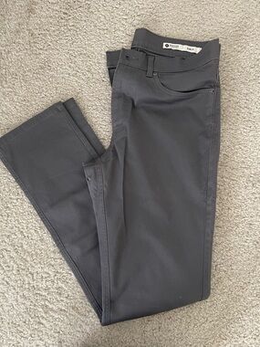 Men’s Haggar Chinos in Dark Gray